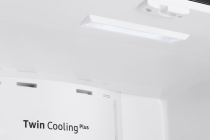 RF5000 Slim French Door Fridge Freezer with TwinCooling Plus Black 496 L (detail-lighting Black)