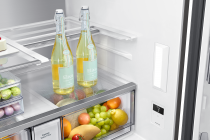 RF9000 French Door Fridge Freezer with Beverage Centre™ Silver 647 L (slide-in-shelf Silver)
