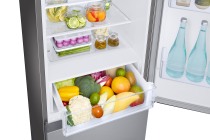 Samsung RB33B610ESA/EU Classic Fridge Freezer with SpaceMax™ Technology - Silver 344L Silver (detail-moist-fresh-zone-with-food Silver)