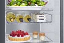 Samsung Family Hub™ SpaceMax™ RS6HA8891B1 American Style Smart Fridge Freezer - Black Stainless 633 L Black (detail-wine-shelf Black)